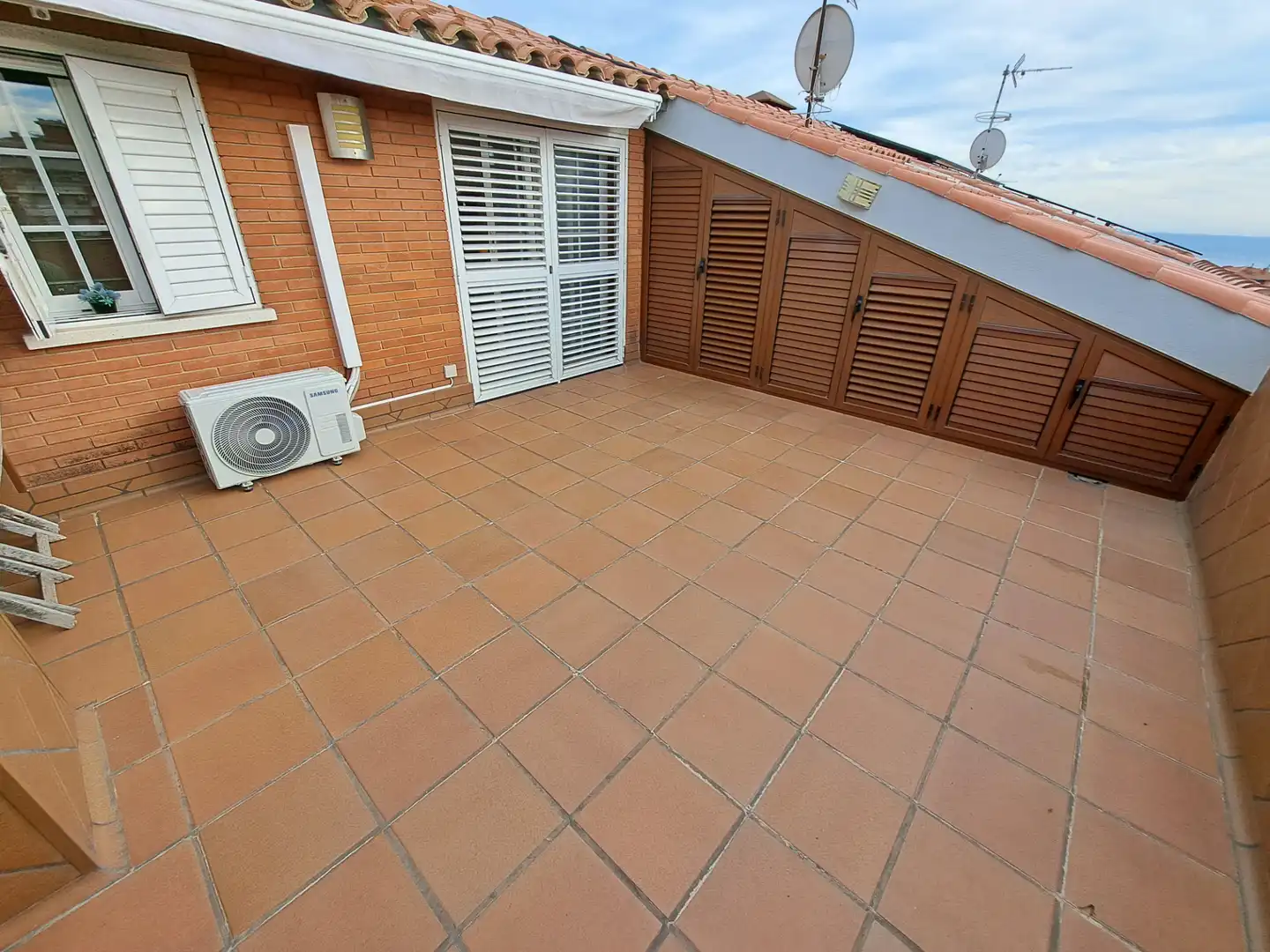 Terrassa de Casa adosada en venda en Mataró amb Aire condicionat, Calefacció i Jardí privat