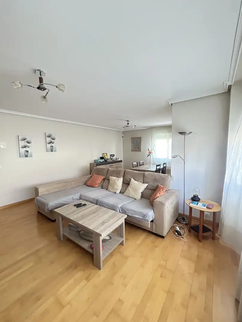 Sala de estar de Piso en venta en Laguna de Duero con Calefacción y Trastero