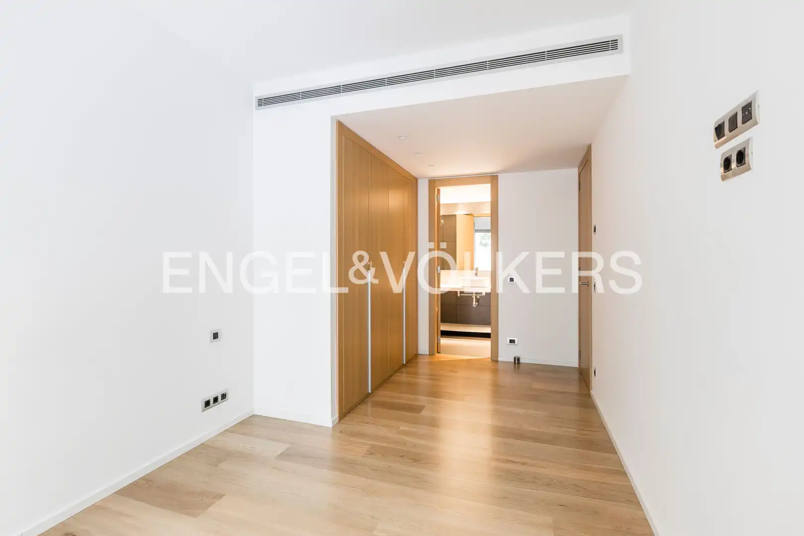 Living room of Flat for rent in Madrid  with Air Conditioner, Heating and Storage room
