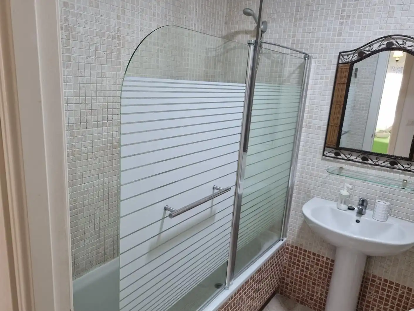 Badezimmer von Wohnungen zur Miete in Torrox mit Klimaanlage, Heizung und Terrasse