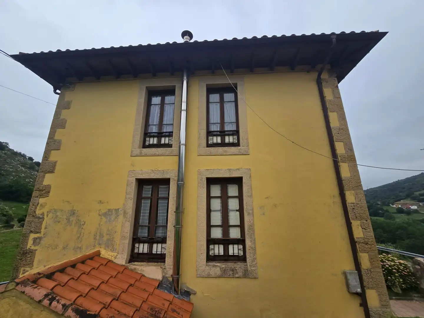 Vista exterior de Casa o chalet en venta en Peñamellera Baja con Calefacción, Jardín privado y Trastero