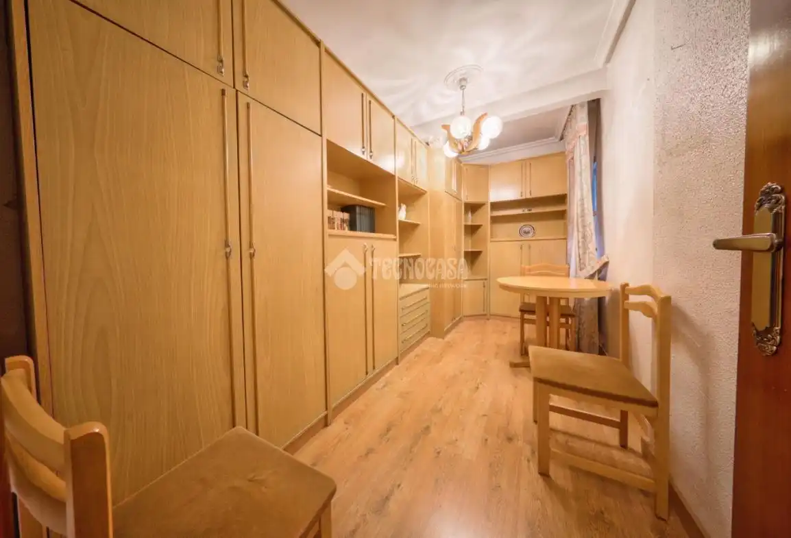 Piso con ascensor en venta en Delicias, imagen 3