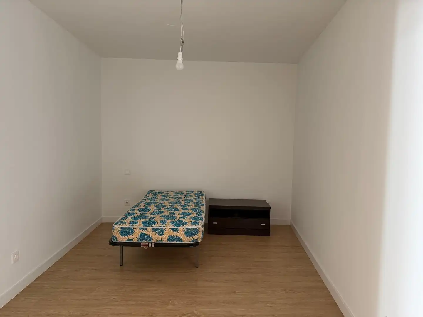 Habitación de Piso de alquiler en Pinto con Aire acondicionado, Calefacción y Amueblado