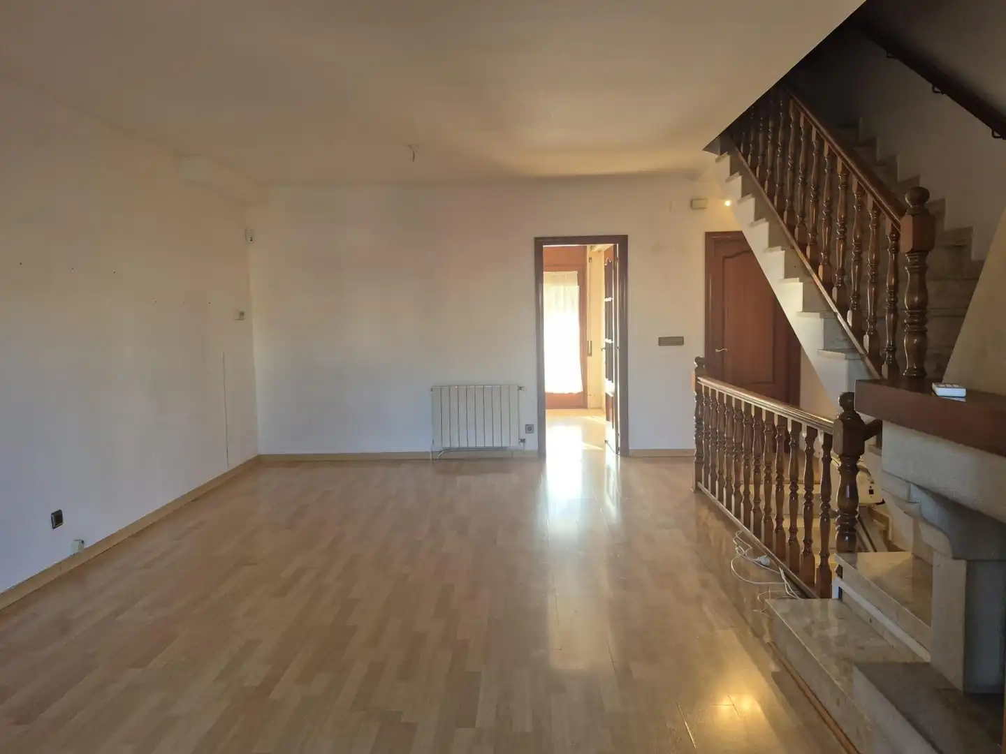 Wohnzimmer von Einfamilien-Reihenhaus zum Verkauf in Palafolls, Barcelona