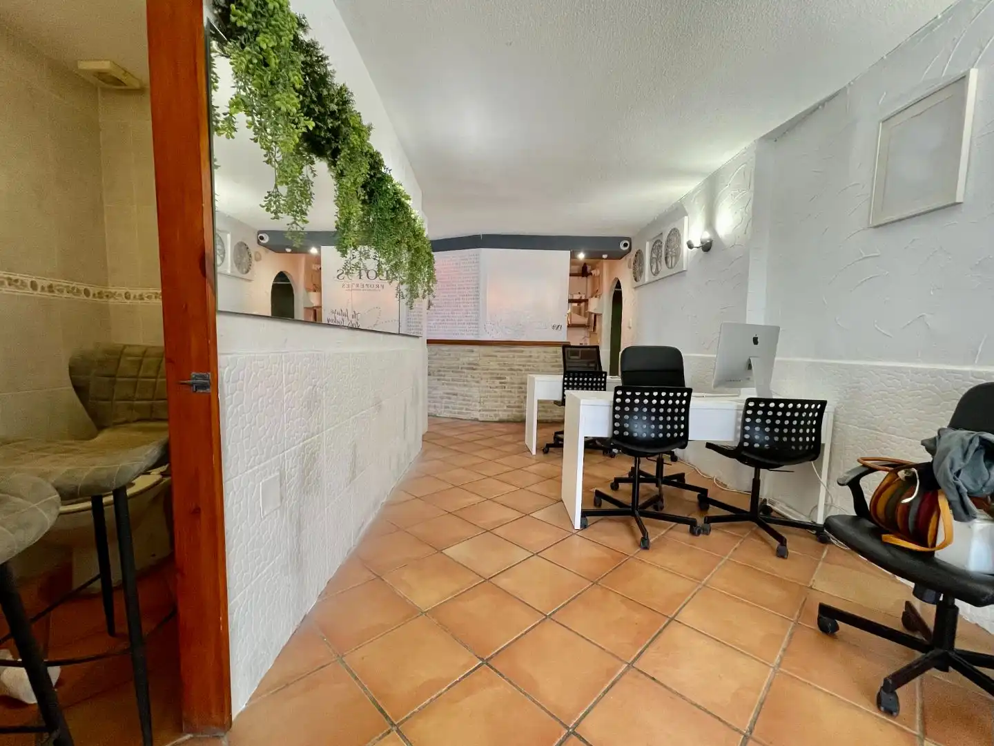 Geschaftsraum zur Miete in Torrevieja mit Klimaanlage, Heizung und Terrasse