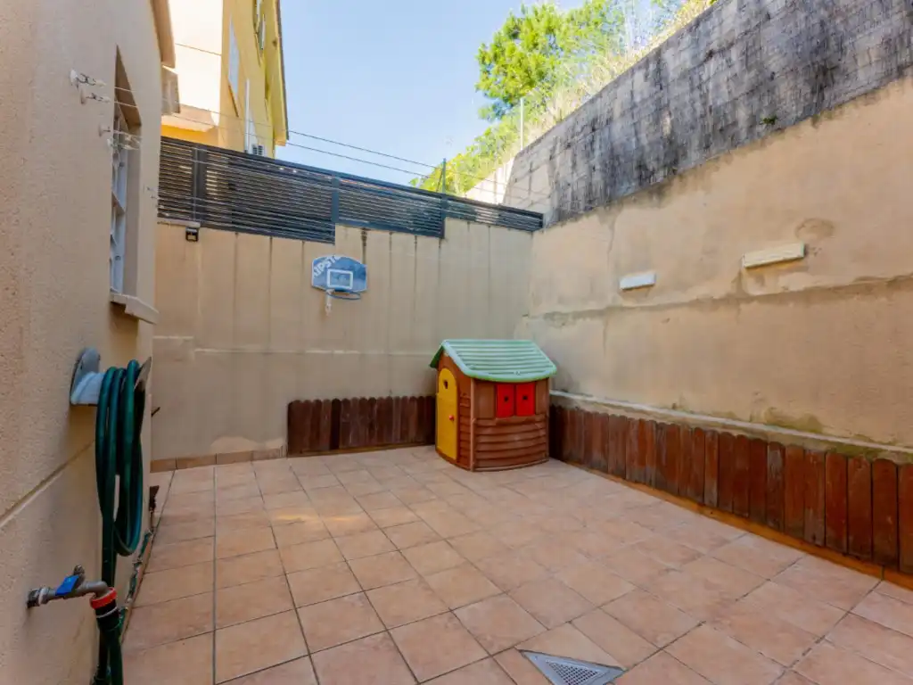 Houses for sale in Les Botigues de Sitges