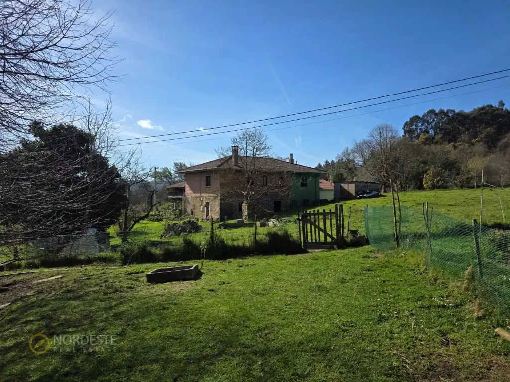 Country house zum Verkauf in Llanera
