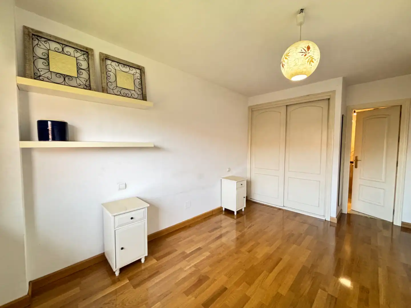 Schlafzimmer von Wohnung zum Verkauf in Majadahonda mit Klimaanlage, Heizung und Privatgarten