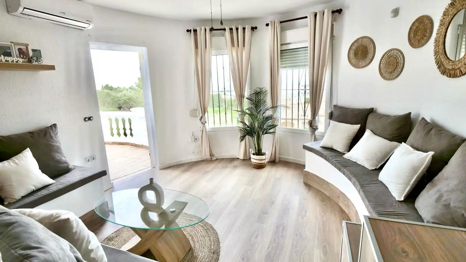 Sala de estar de Casa o chalet en venta en Dénia con Aire acondicionado, Calefacción y Jardín privado