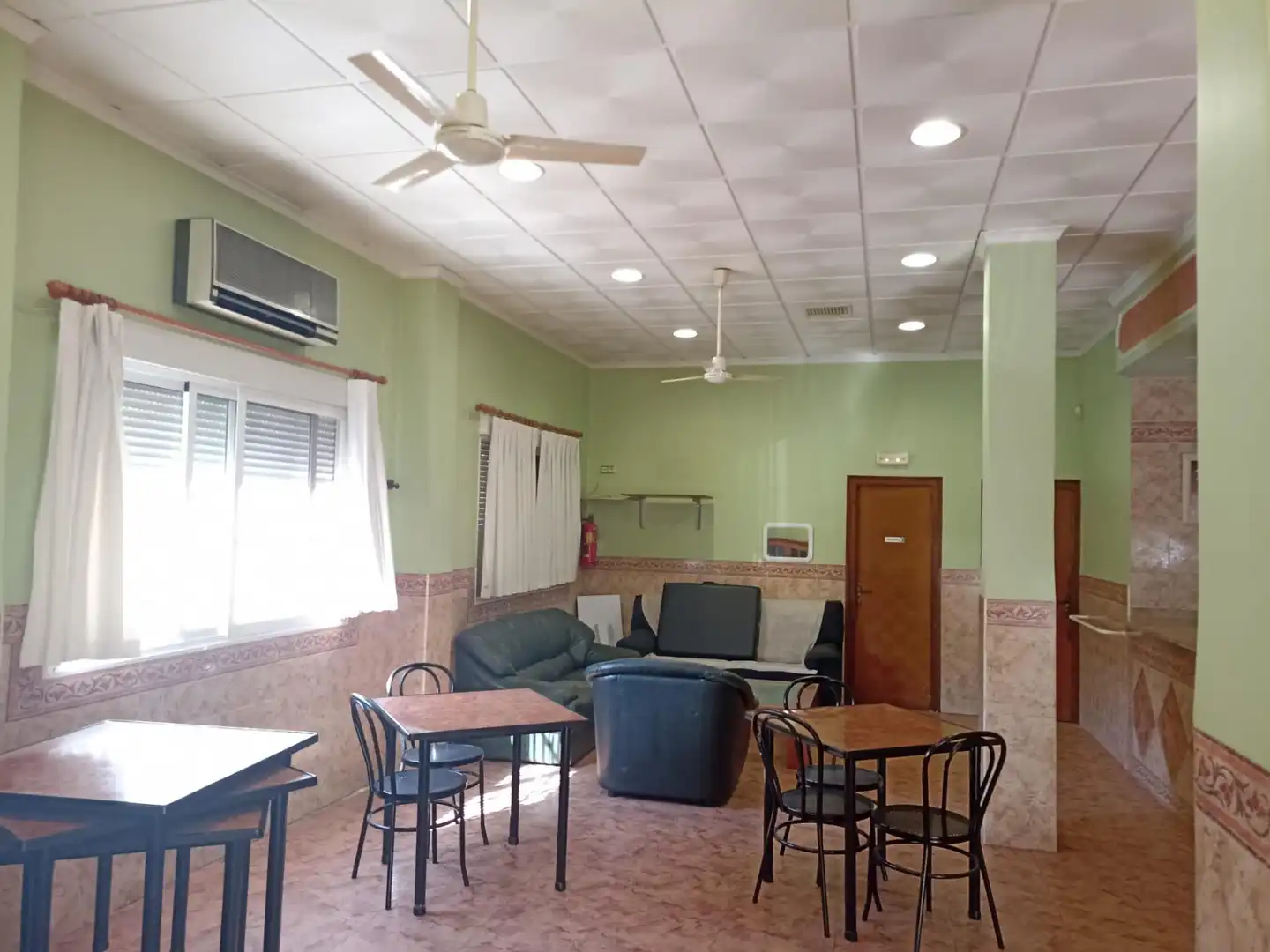 Commercial properties for sale in Benissanó  with Air Conditioner