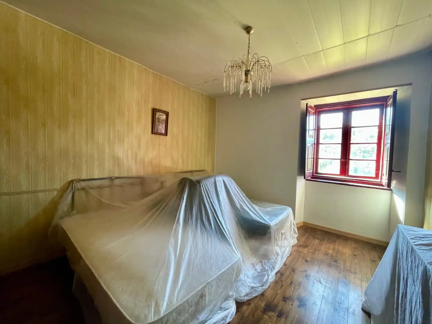 Dormitori de Casa o xalet en venda en Cervantes amb Jardí privat, Parquet i Moblat