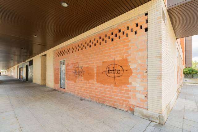 Local comercial en Venta en Sarriguren - Bardenas Reales, 22 en Sarriguren