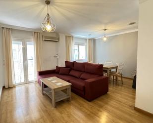 Sala d'estar de Pis de lloguer en  Granada Capital amb Aire condicionat, Moblat i Rentadora