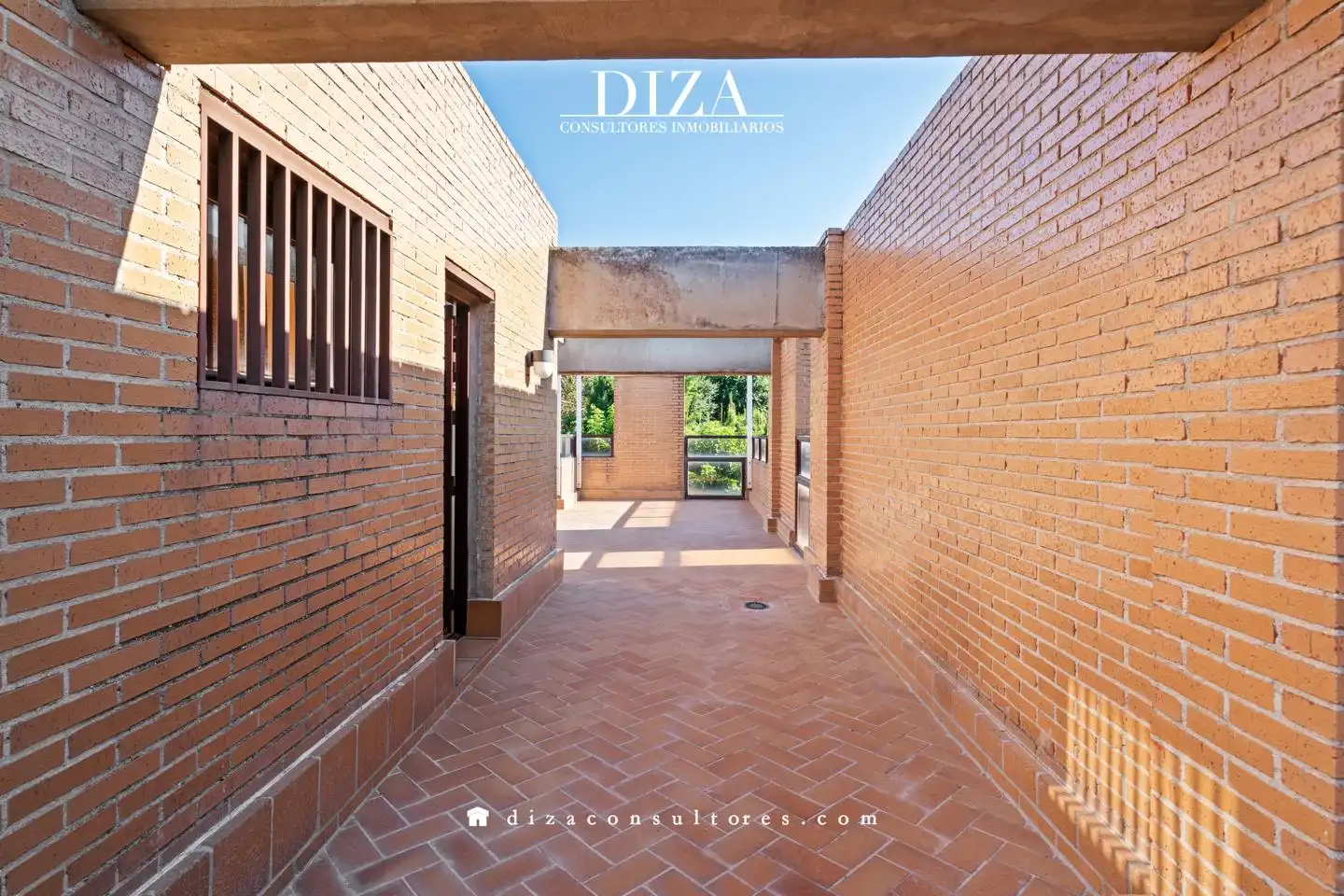 Exterior view of Detached homes for rent in Madrid  with Air Conditioner, Heating and Private garden