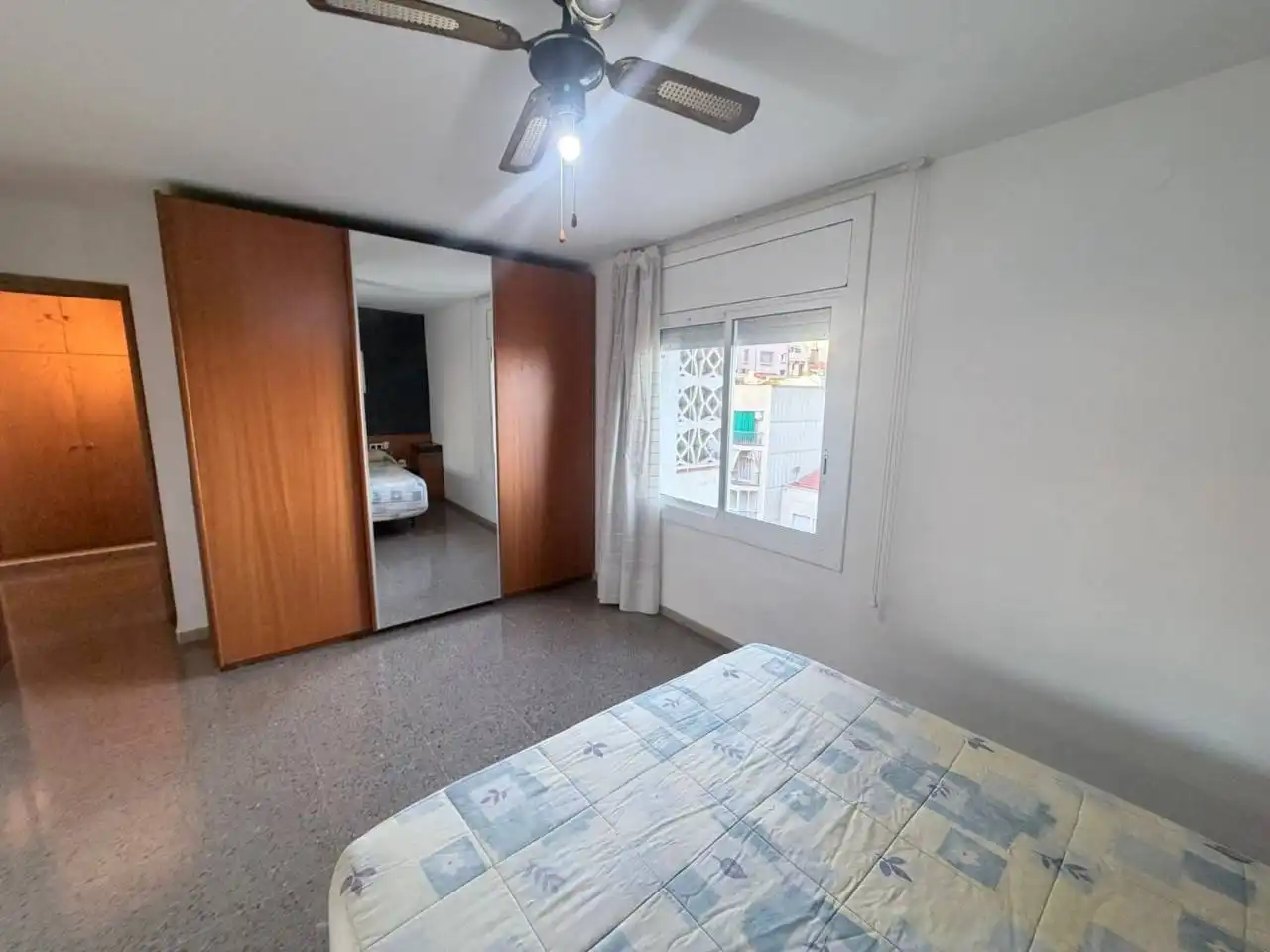Habitación de Piso en venta en Terrassa con Aire acondicionado, Calefacción y Terraza