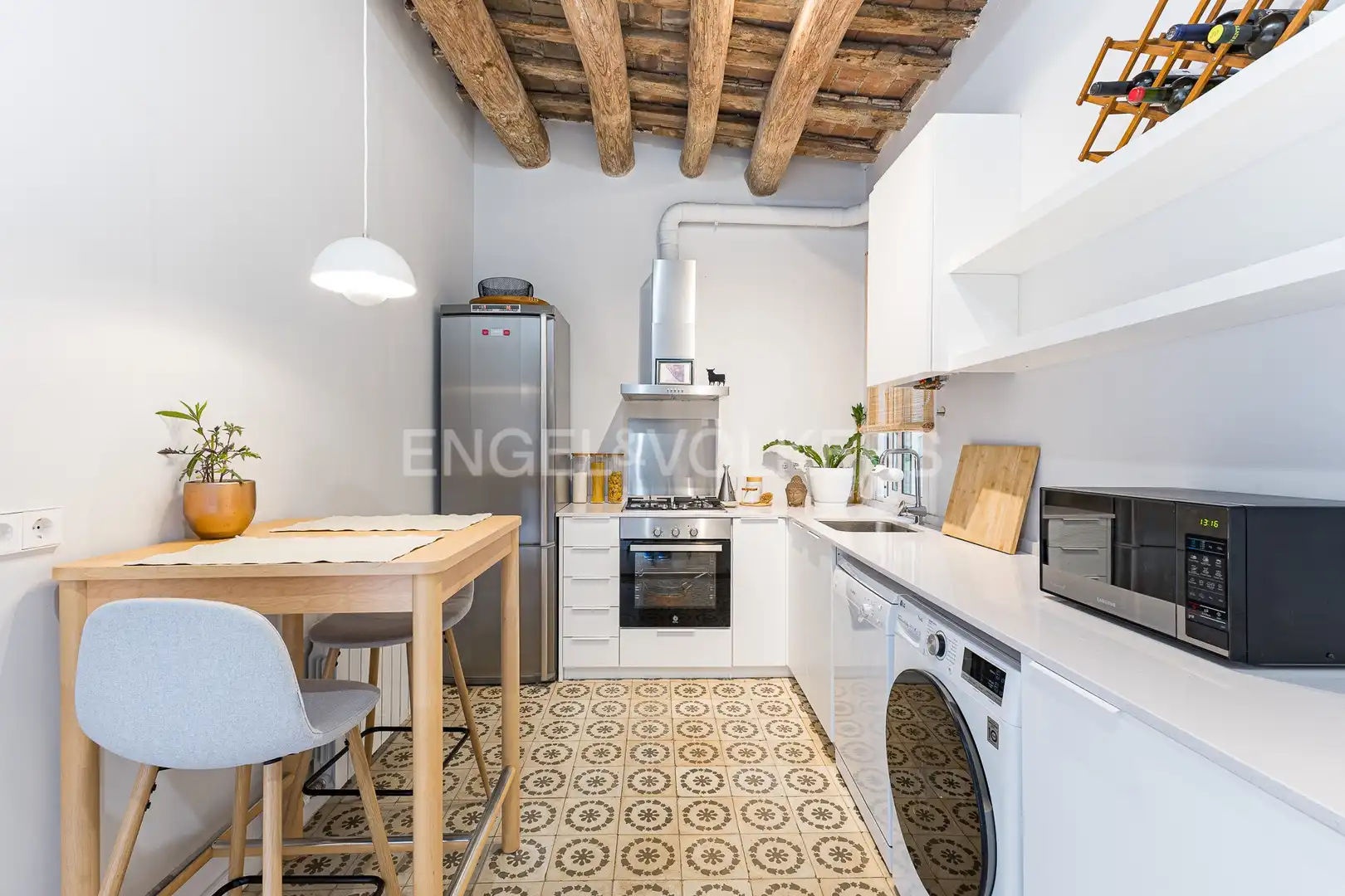 Cuina de Pis de lloguer en Barcelona amb Aire condicionat, Calefacció i Parquet