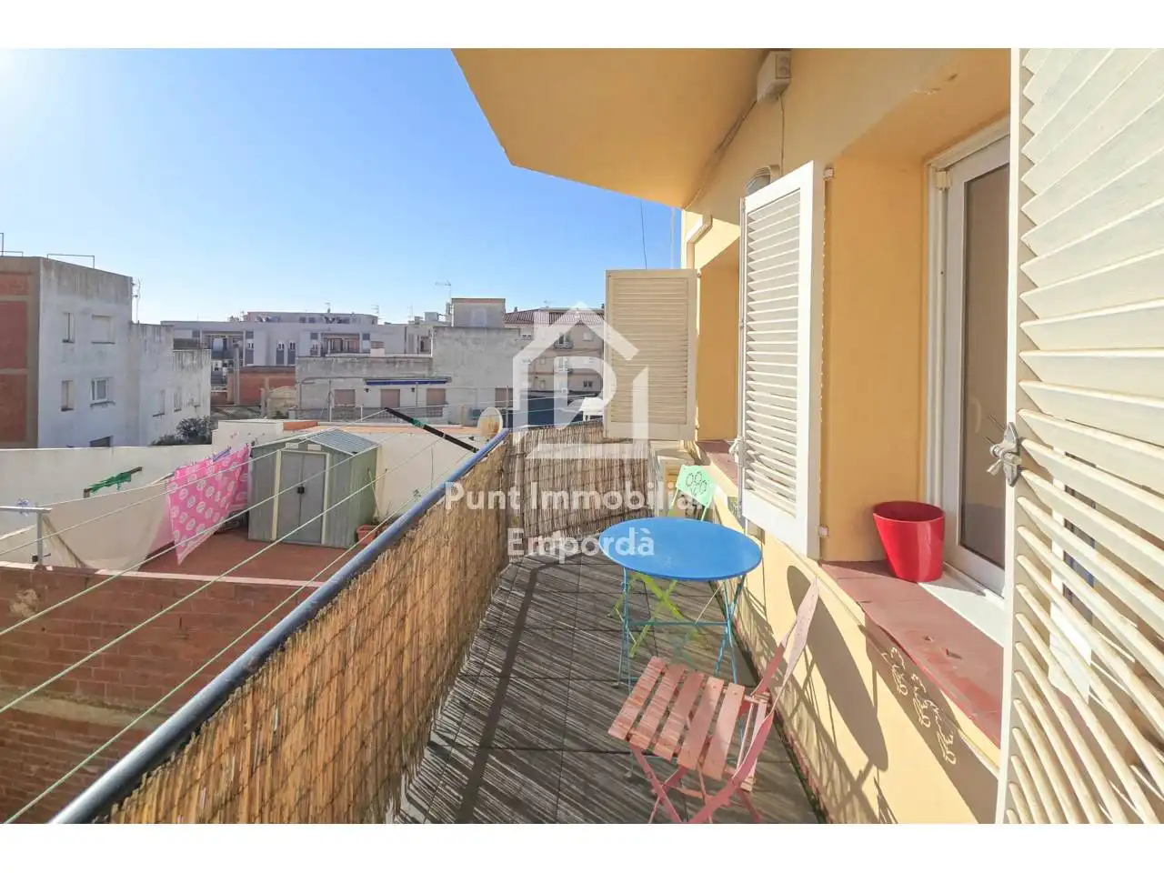 Vista exterior de Piso en venta en Centre