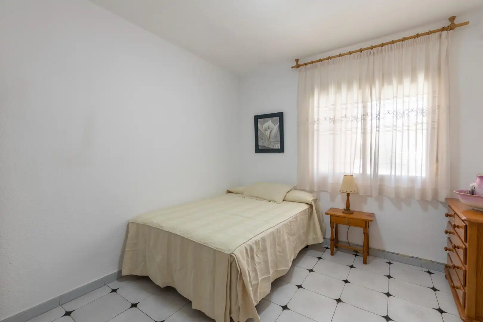 Habitación de Piso en venta en Granada con Terraza, Amueblado y Balcón