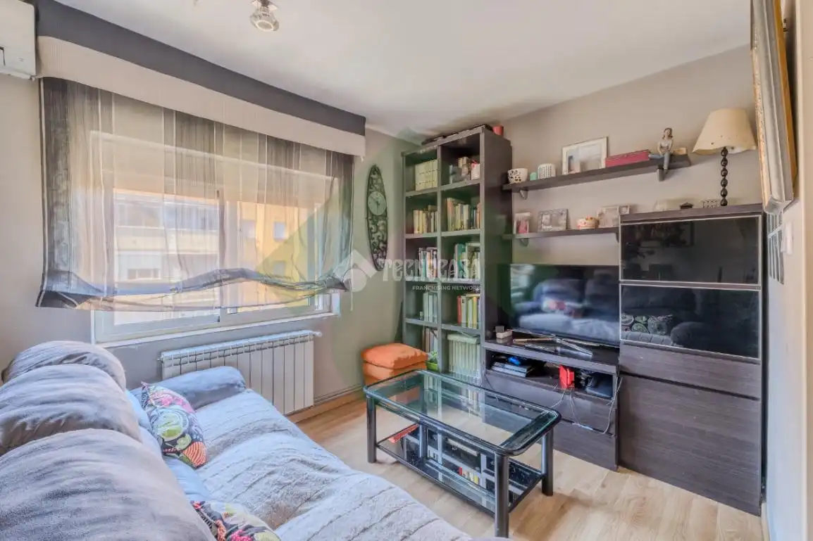 Bedroom of Flat for sale in Madrid  with Air Conditioner and Heating