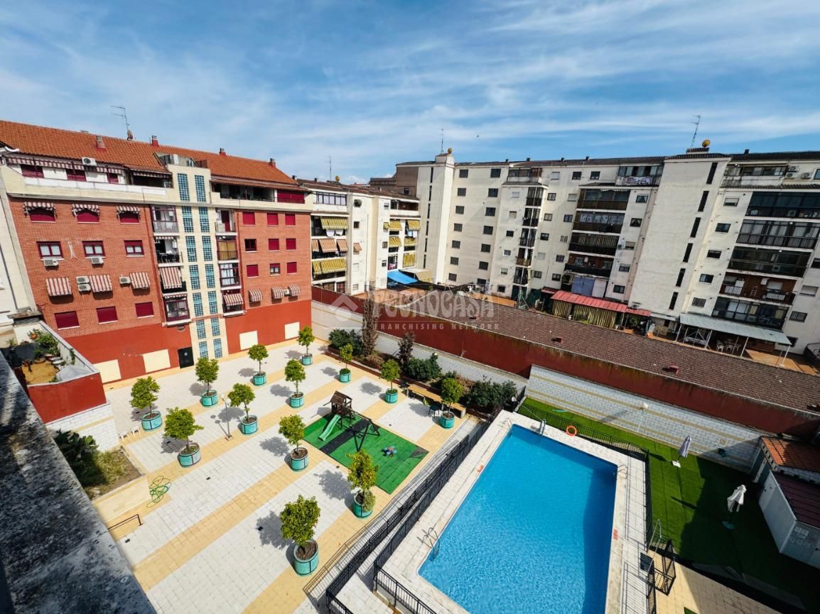 Exterior view of Flat for sale in Talavera de la Reina  with Air Conditioner, Heating and Private garden