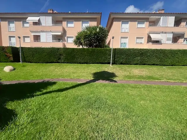 Vista exterior de Casa adosada en venta en Castell d'Aro, Platja d'Aro i s'Agaró con Jardín privado, Terraza y Amueblado