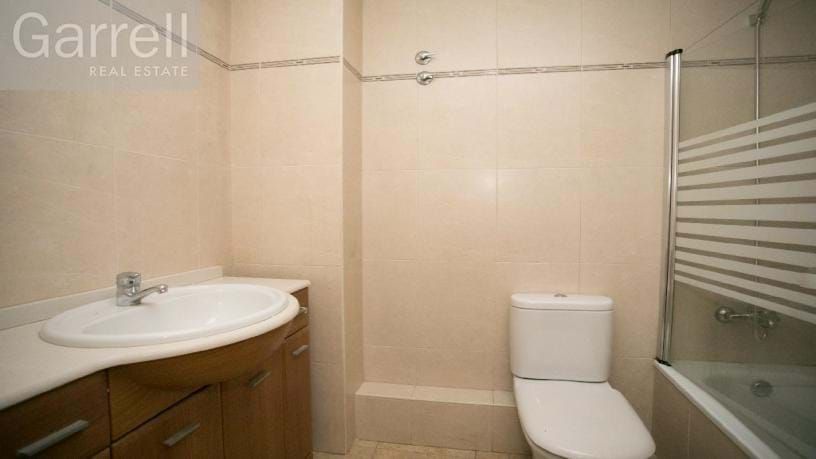 Bathroom of Flat for sale in Alcarràs