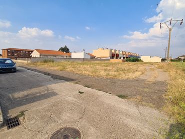 Terreny residencial en venda a Calle Primero de Mayo 2T