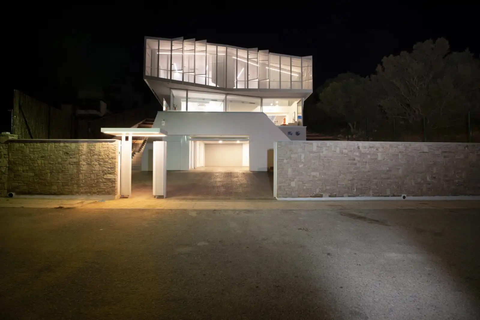 Außenansicht von Haus oder Chalet zum Verkauf in Sitges mit Klimaanlage, Heizung und Privatgarten