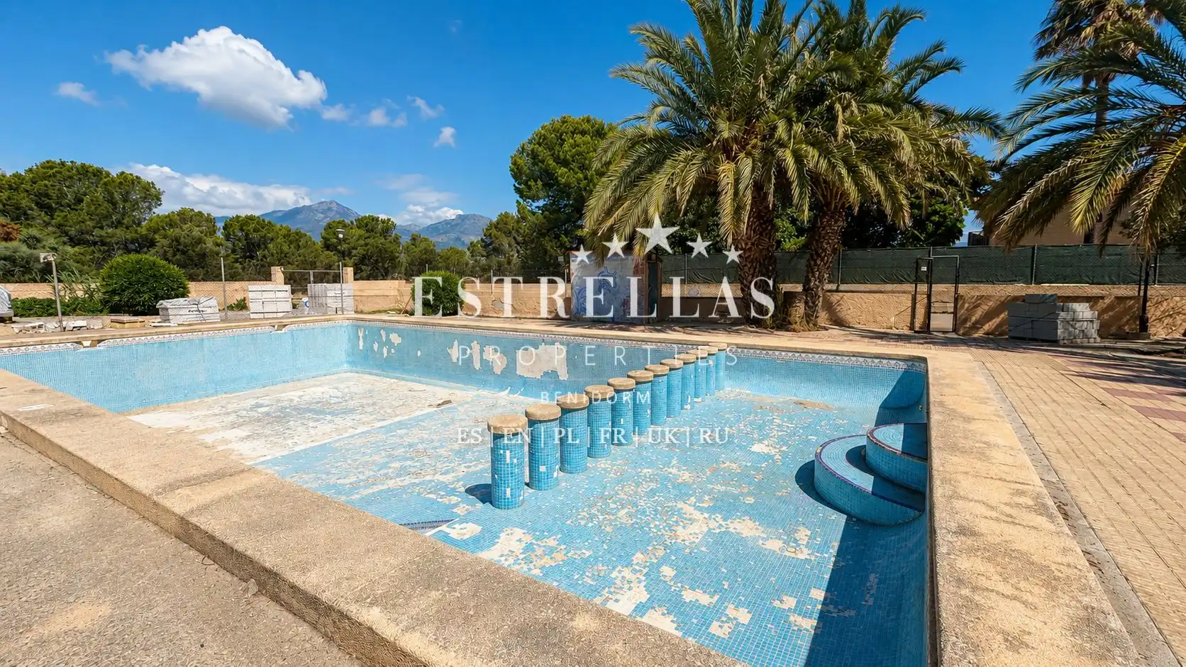 Piscina de Apartament en venda en L'Alfàs del Pi amb Aire condicionat, Jardí privat i Terrassa