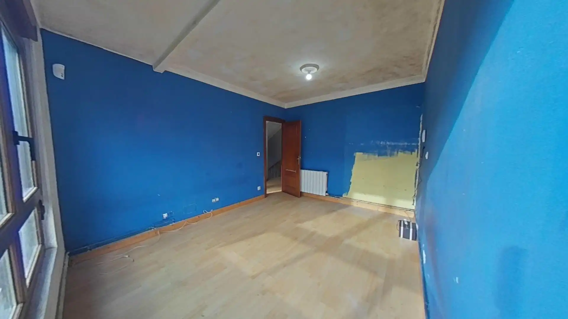 Schlafzimmer von Haus oder Chalet zum Verkauf in Santa María de Cayón mit Privatgarten und Balkon