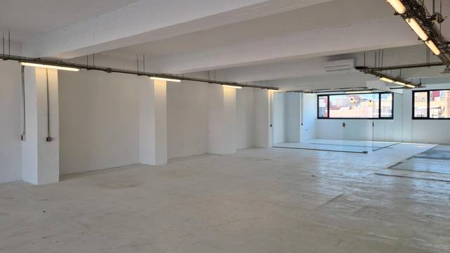 Oficina en Alquiler en Carrer de Ramon Turró en El Poblenou