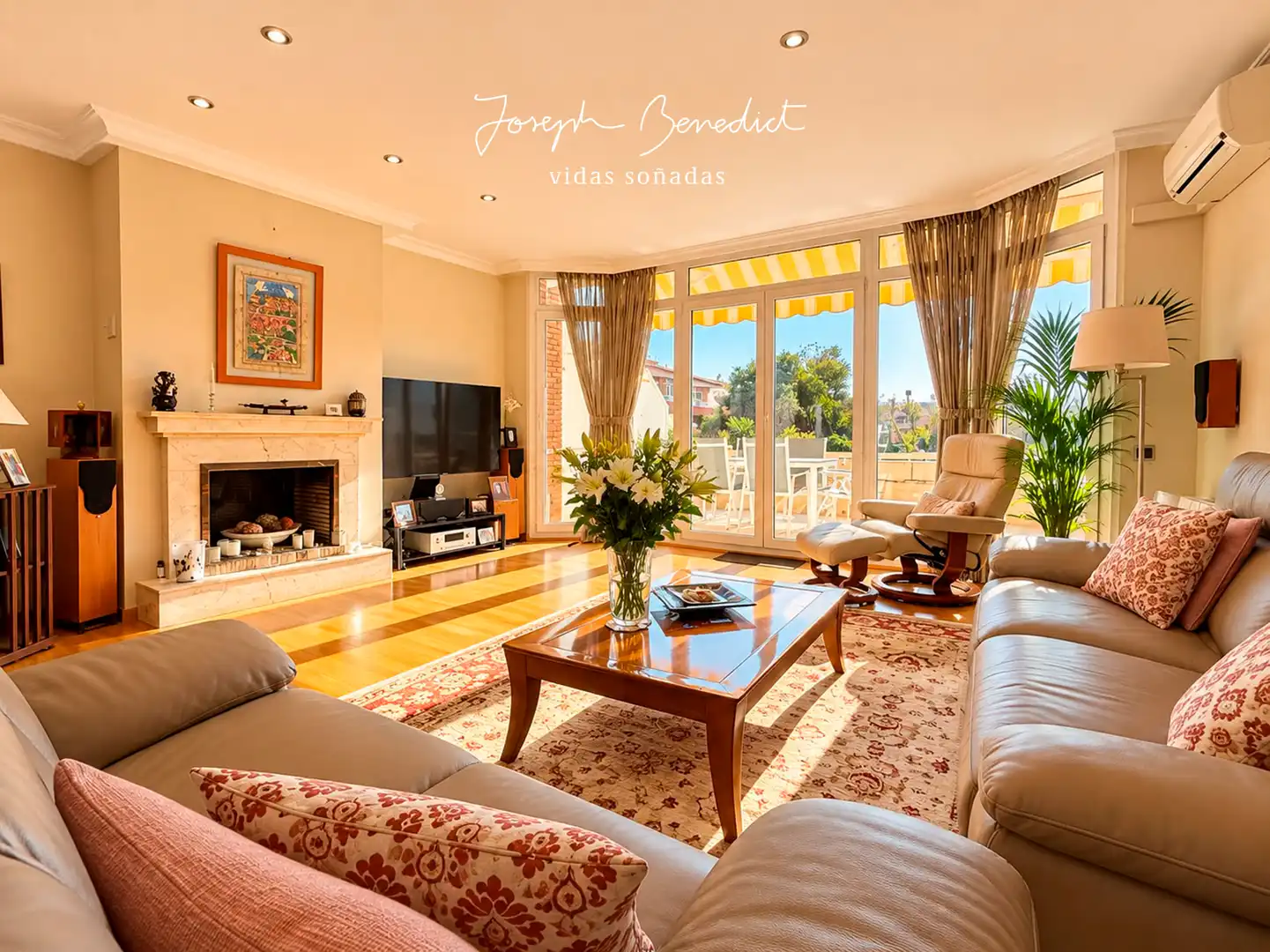Sala de estar de Casa o chalet en venta en Castelldefels con Aire acondicionado, Calefacción y Jardín privado