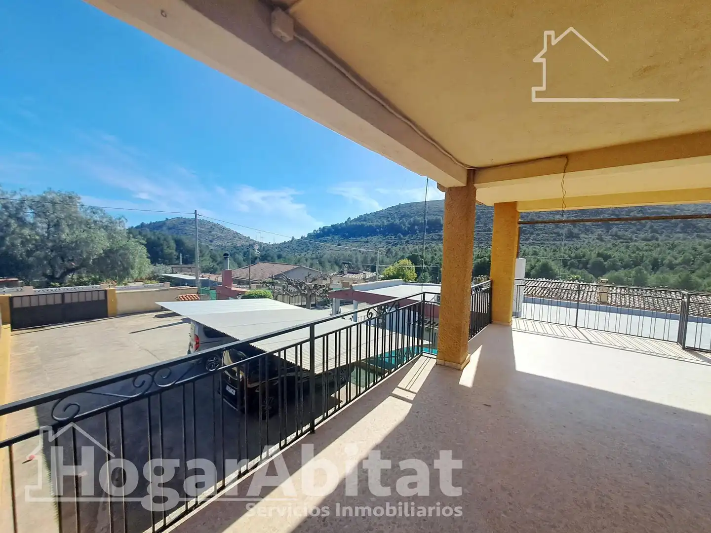 Vista exterior de Casa o xalet en venda en L'Alcora amb Calefacció, Jardí privat i Terrassa