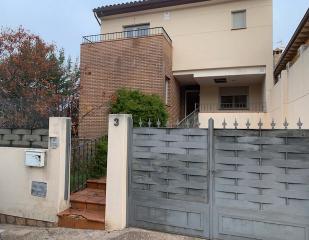 Exterior view of Single-family semi-detached for sale in Lucillos