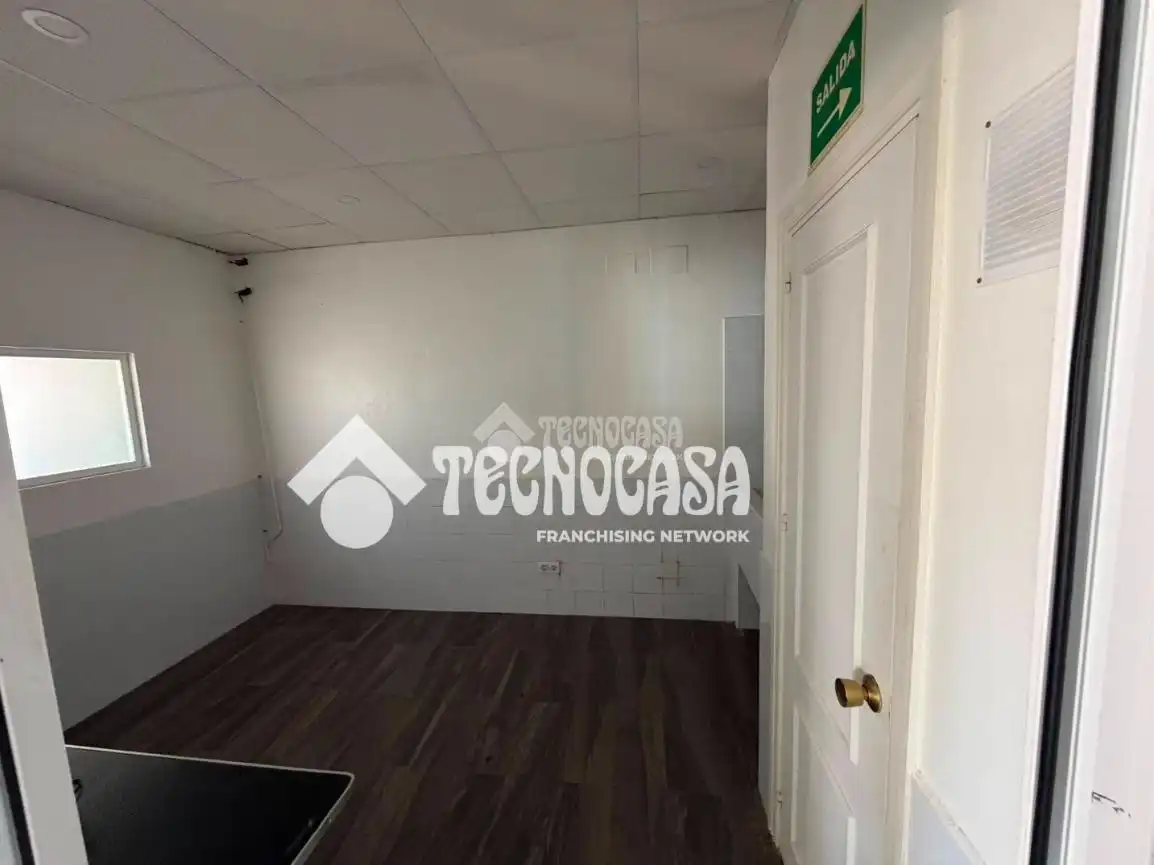Local comercial en venta en San Luis de Sabinillas, imagen 24