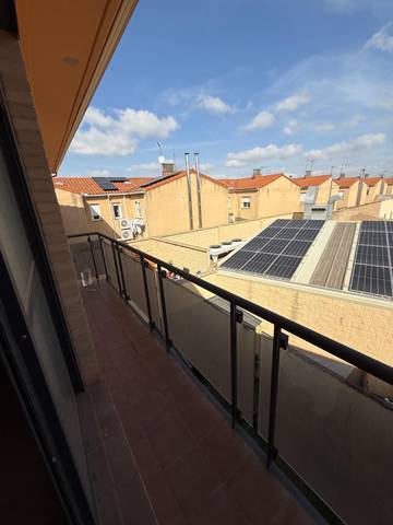 Piso en Venta en Calle MONTE, DEL, 4 en Pinseque