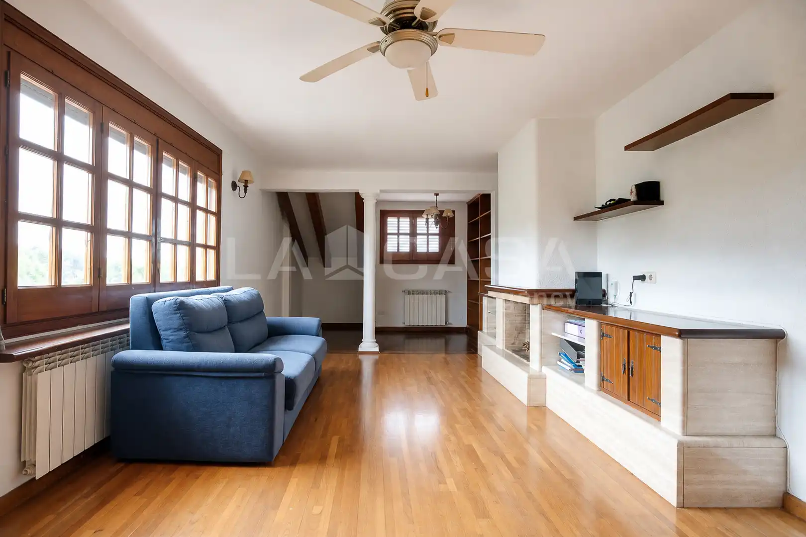 Sala d'estar de Casa o xalet en venda en Lliçà d'Amunt amb Calefacció, Terrassa i Balcó