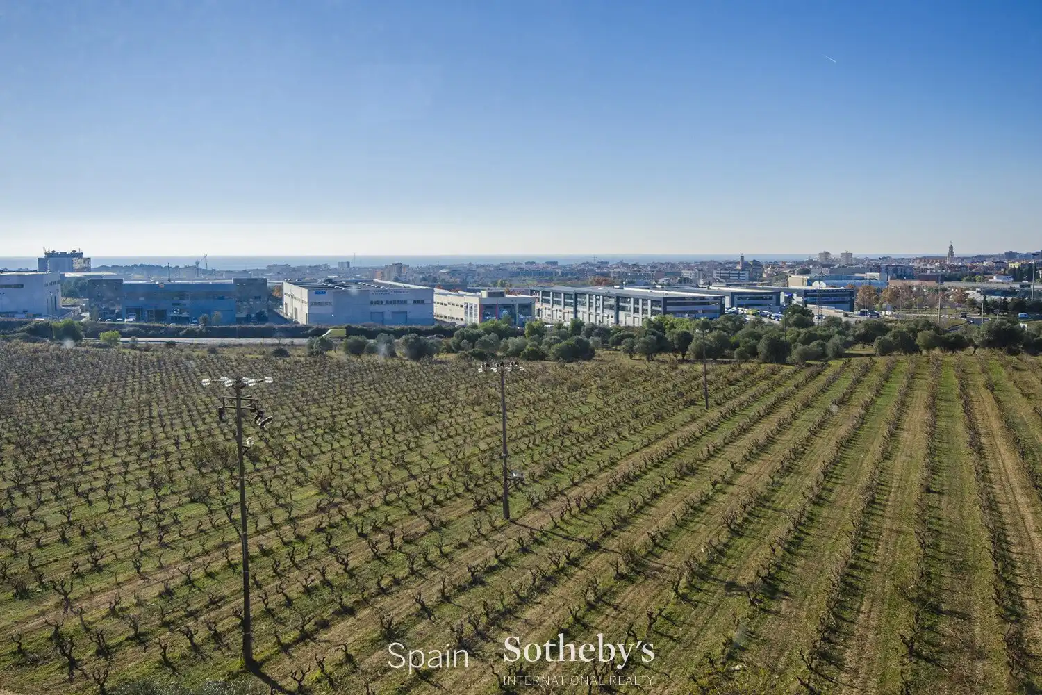 Finca rústica en venda en Vilanova i la Geltrú amb Calefacció, Jardí privat i Terrassa