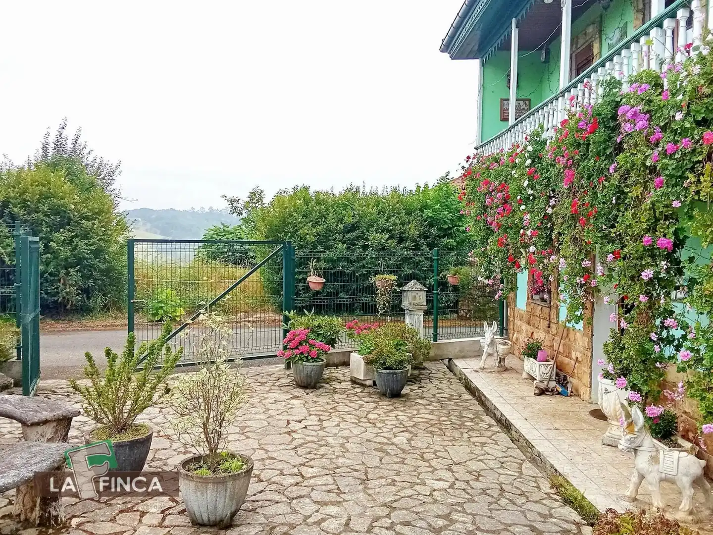 Terraza de Casa o chalet en venta en Oviedo  con Calefacción, Terraza y Trastero
