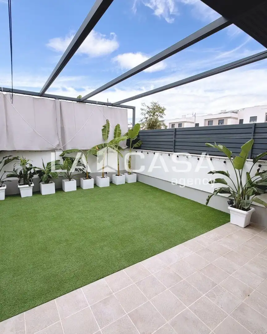Adosado con jardín en venta en Entrenúcleos, imagen 14