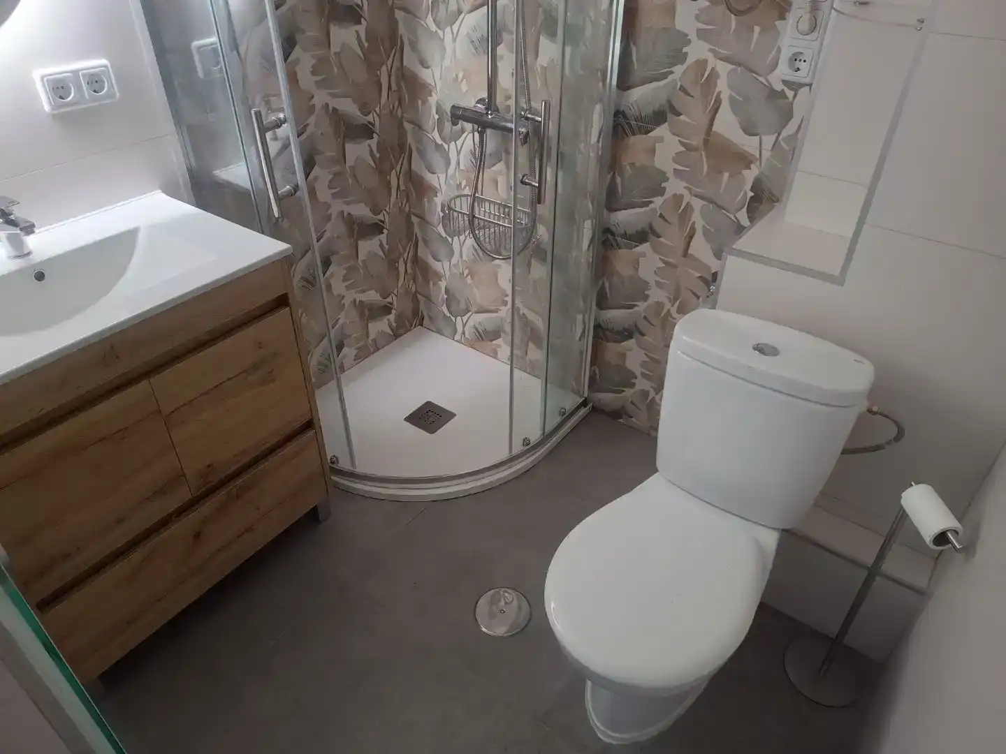 Badezimmer von Wohnungen zur Miete in Benidorm mit Klimaanlage, Schwimmbad und Balkon