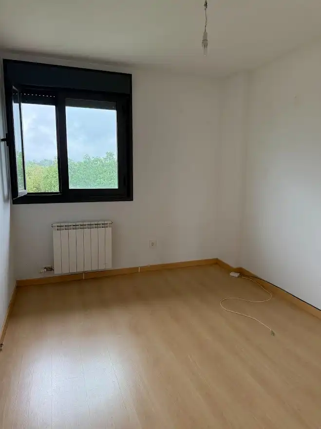 Dormitori de Casa adosada en venda en Garrafe de Torío amb Calefacció, Jardí privat i Parquet