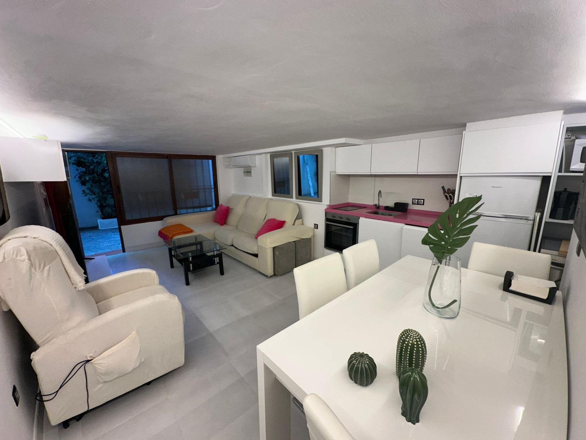 Living room of Planta baja to rent in Fuengirola  with Air Conditioner