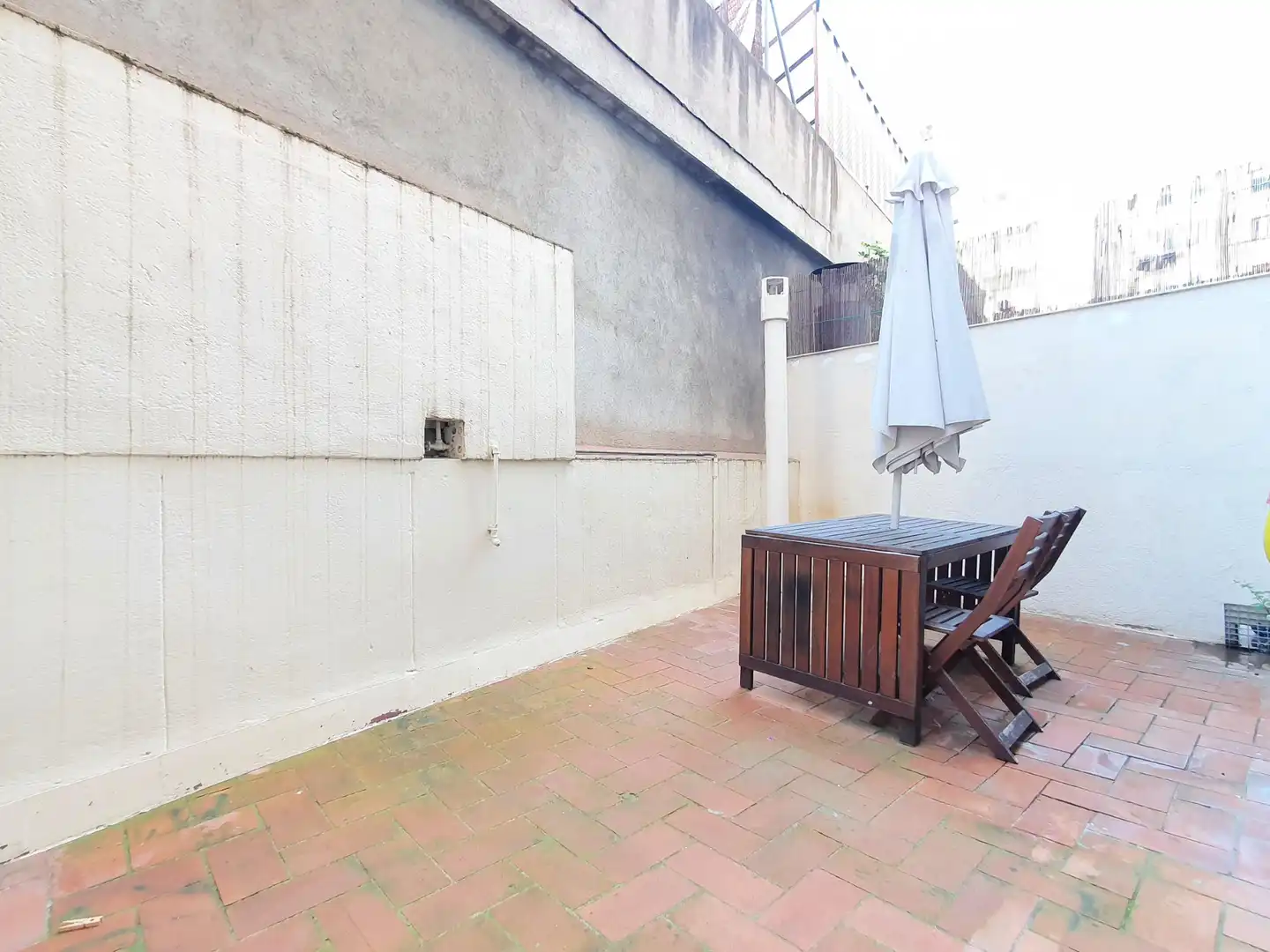Terrasse von Wohnung zur Miete in Barcelona mit Parkett, Terrasse und Ofen