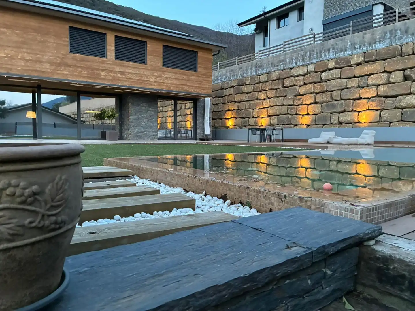Terraza de Casa o chalet en venta en Sort con Calefacción, Piscina y Amueblado