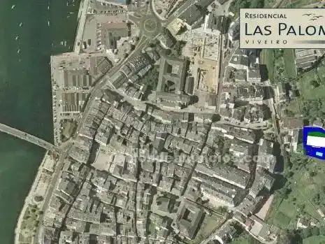 Vista exterior de Apartament de lloguer en Viveiro amb Jardí privat, Parquet i Traster
