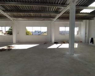 Industrial buildings to rent in Manises