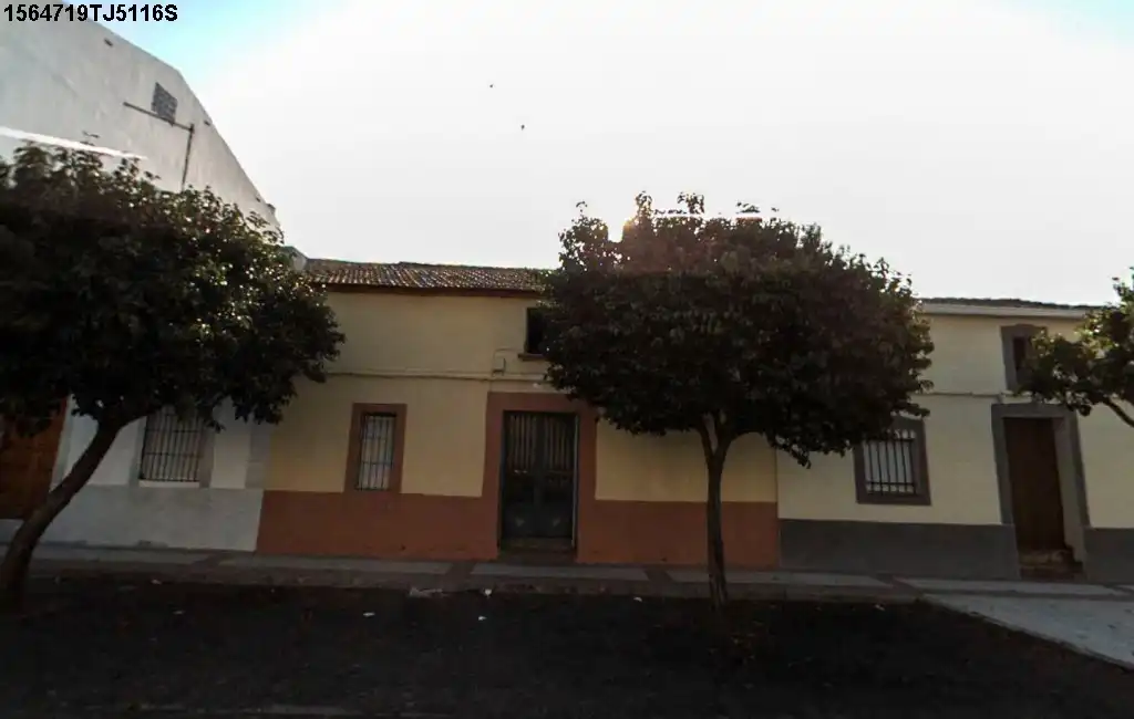Vista exterior de Piso en venta en Don Benito