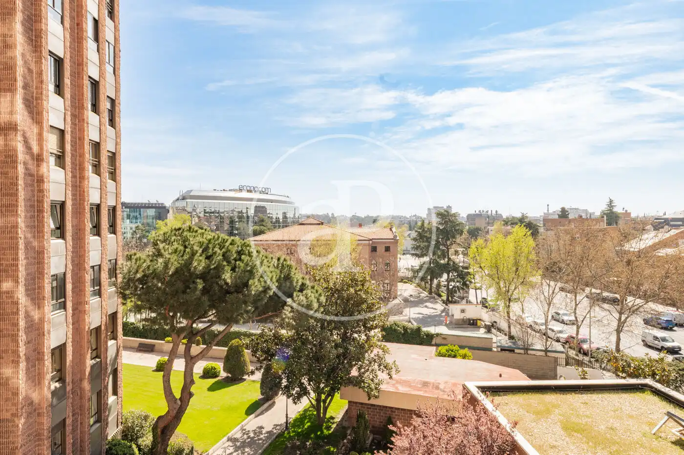 Vista exterior de Pis en venda en Madrid amb Aire condicionat, Calefacció i Jardí privat