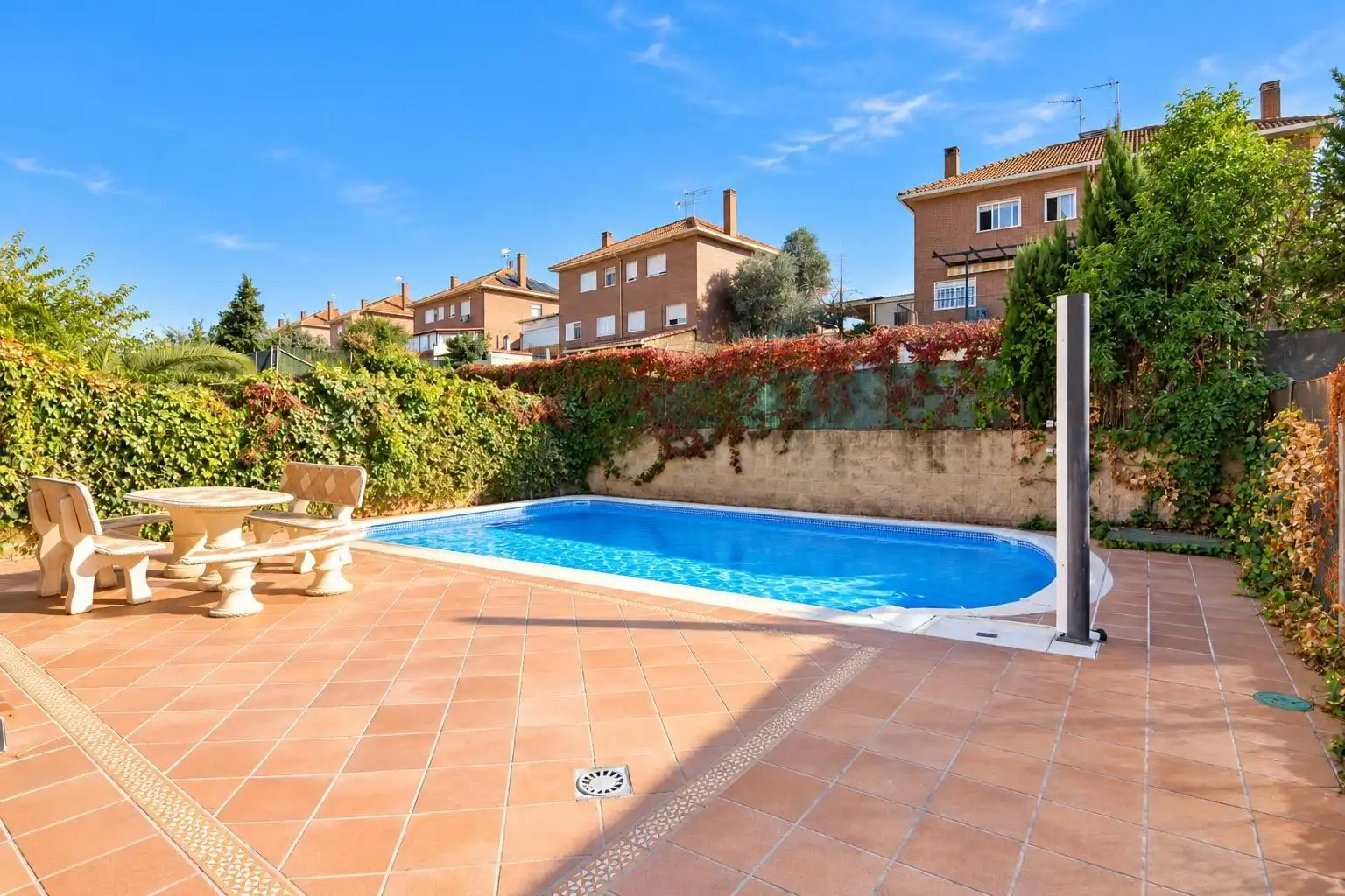 Piscina de Casa adosada en venda en Villanueva de Perales, Madrid